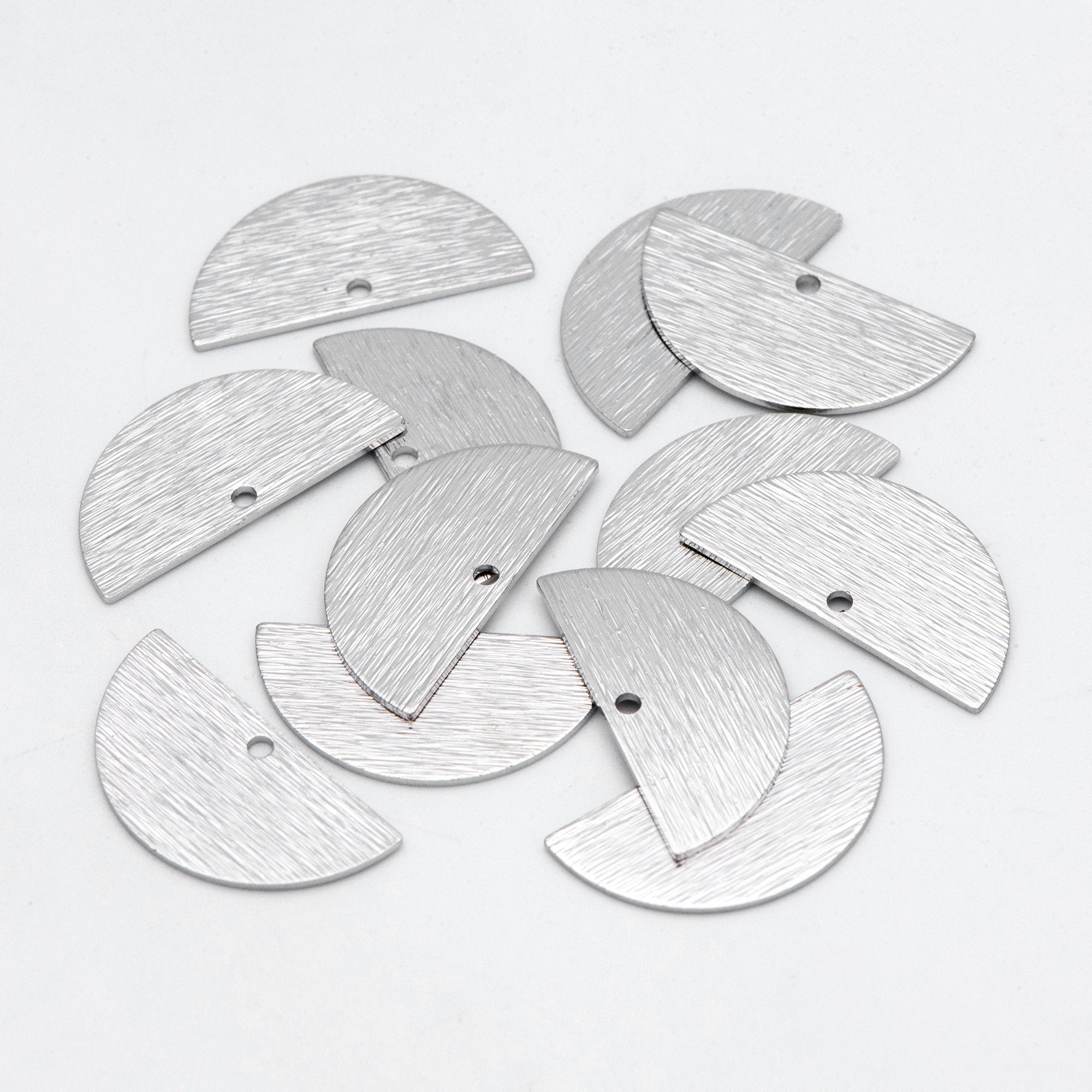 10pcs Brushed Gold/ Silver Semicircle Charms 21/ 24mm, Geometric Disc Coins, Semi Round Pendants (GB-3817)